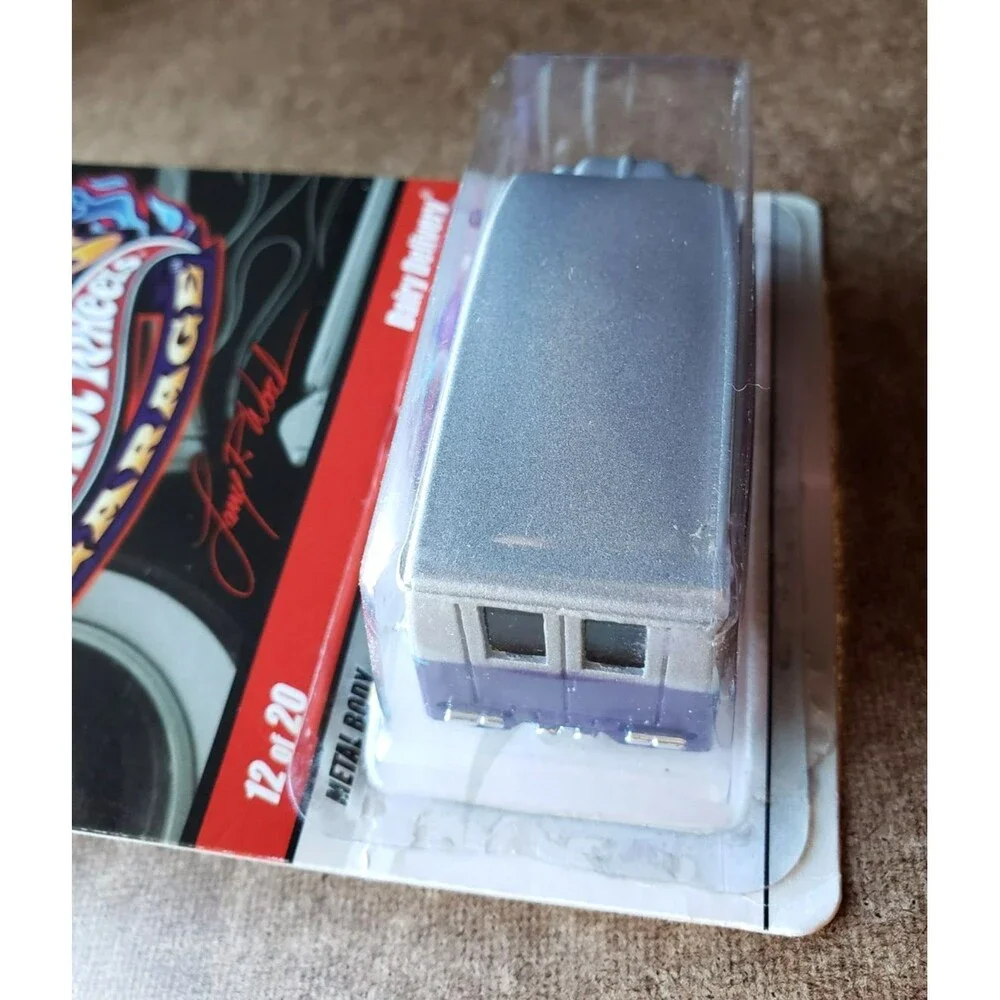 2009 Hot Wheels DAIRY DELIVERY MTFLK Silver / Purple LARRY'S GARAGE #12/20 RR5SP